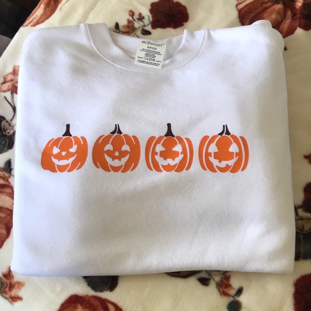 Halloween  crewneck (medium)